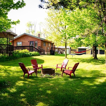 Cozy Cabin With Hottub At Cloverdale Cabins Hinckley Dış mekan fotoğraf