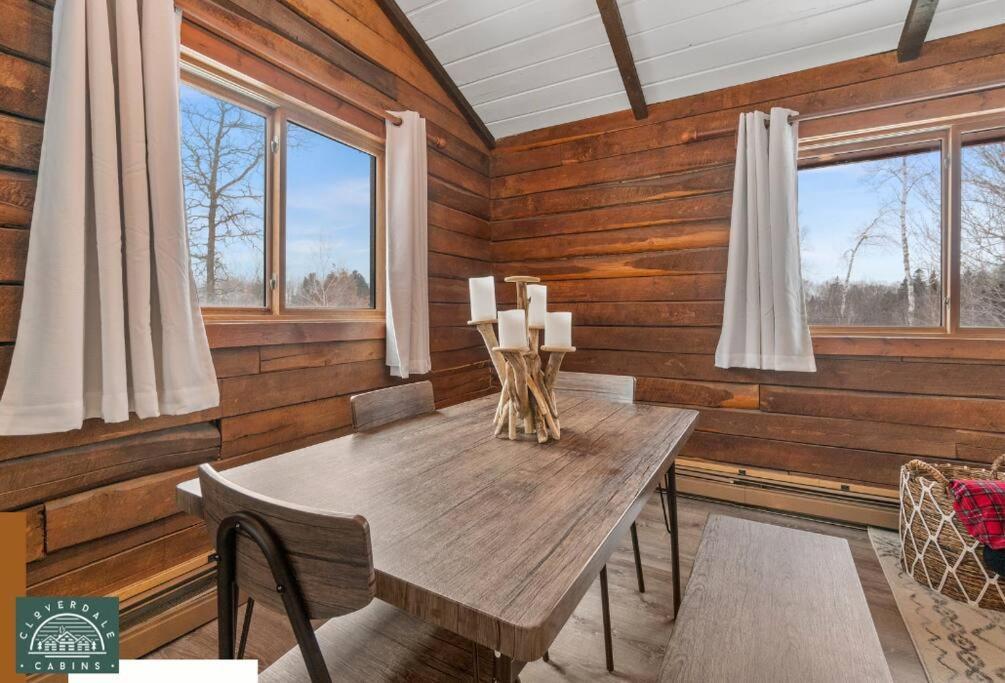 Cozy Cabin With Hottub At Cloverdale Cabins Hinckley Dış mekan fotoğraf