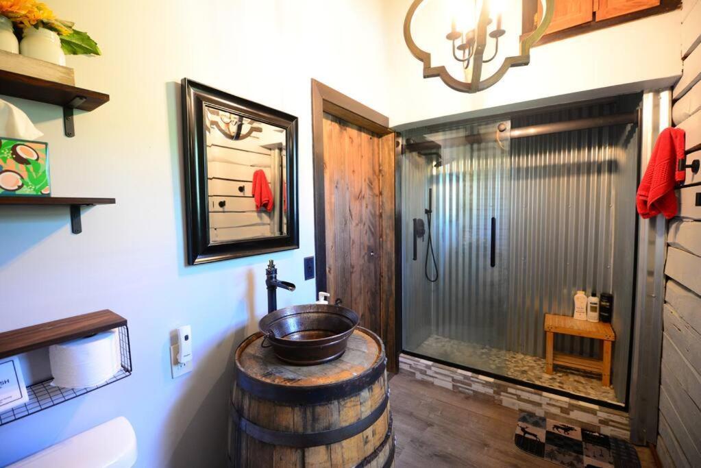 Cozy Cabin With Hottub At Cloverdale Cabins Hinckley Dış mekan fotoğraf