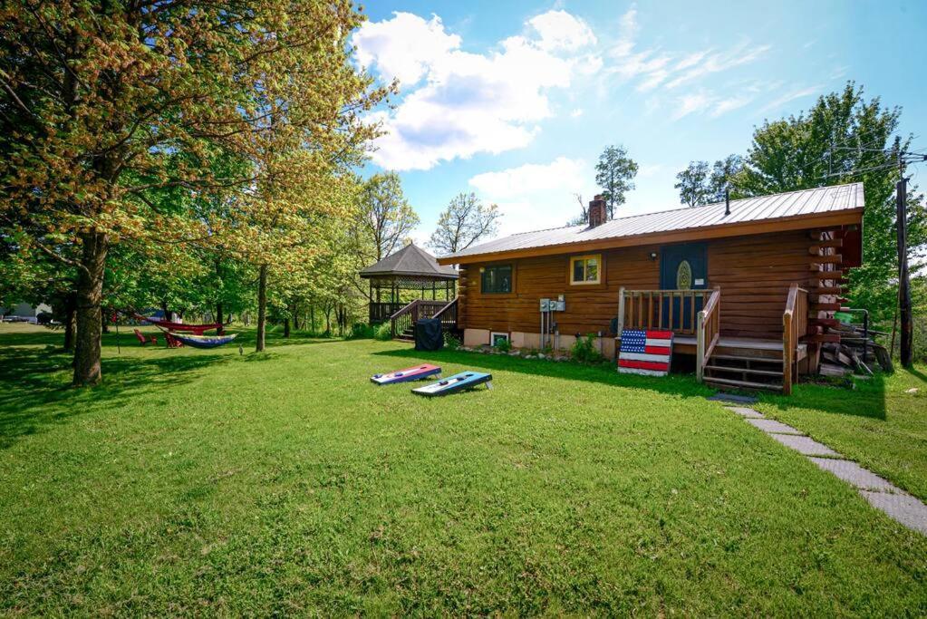 Cozy Cabin With Hottub At Cloverdale Cabins Hinckley Dış mekan fotoğraf