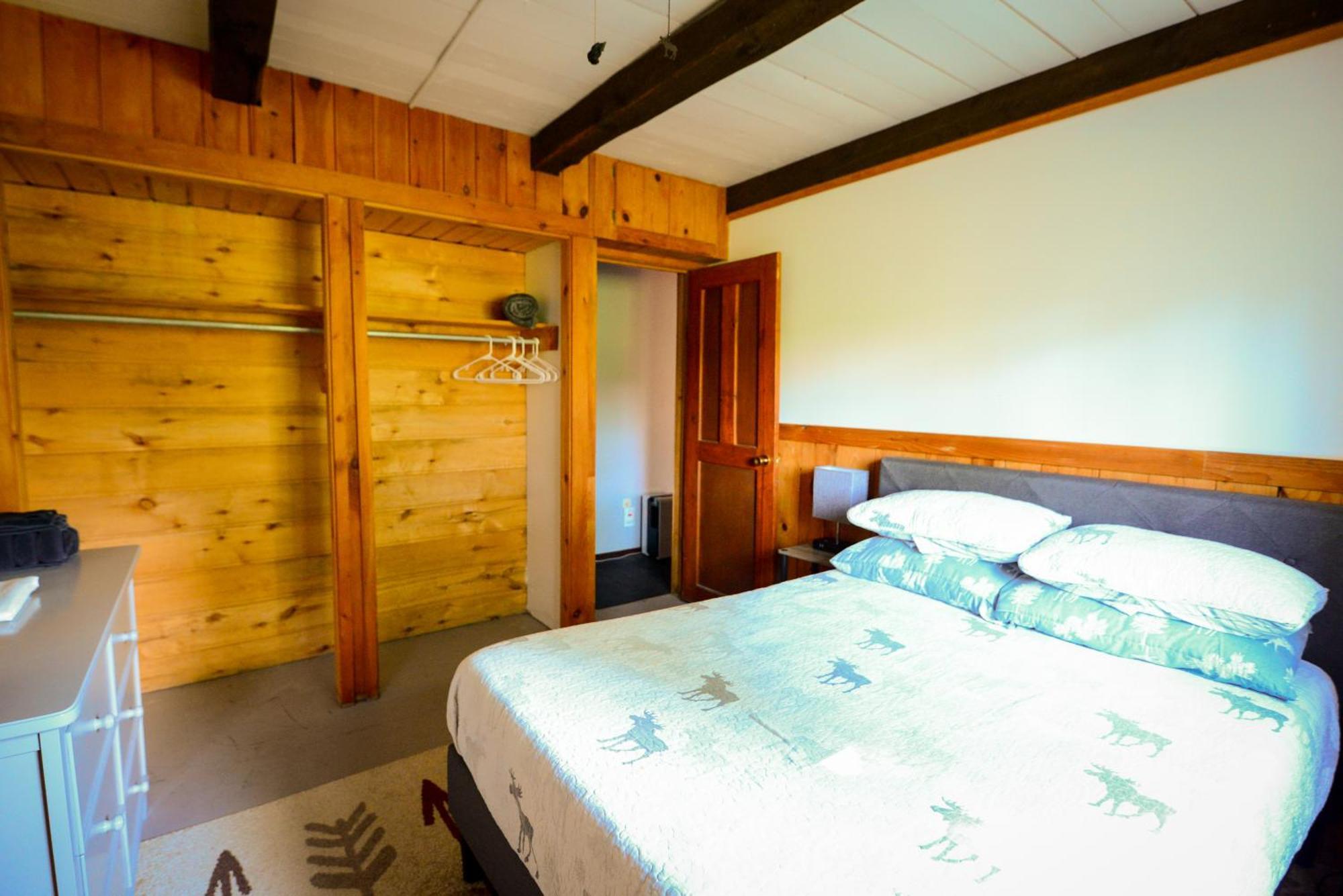 Cozy Cabin With Hottub At Cloverdale Cabins Hinckley Dış mekan fotoğraf