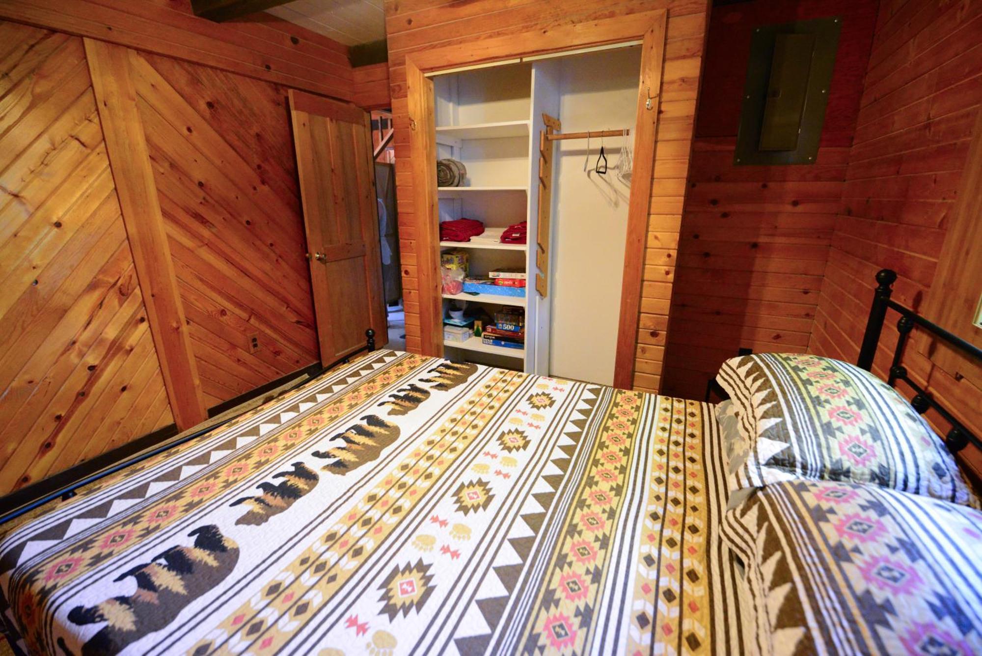 Cozy Cabin With Hottub At Cloverdale Cabins Hinckley Dış mekan fotoğraf