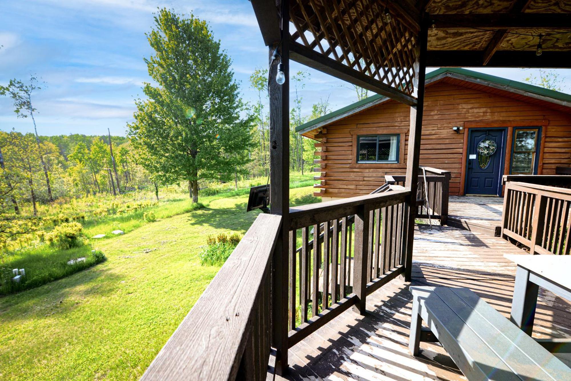 Cozy Cabin With Hottub At Cloverdale Cabins Hinckley Dış mekan fotoğraf